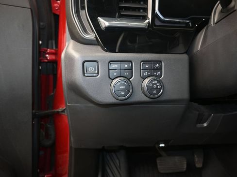 Used 2022 Chevrolet Silverado 1500 LT Trail Boss w/ LT Trail Boss Premium Package AWD/4WD image 13