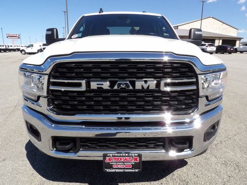 Used 2023 RAM 2500 Big Horn w/ Level 1 Equipment Group AWD/4WD image 12