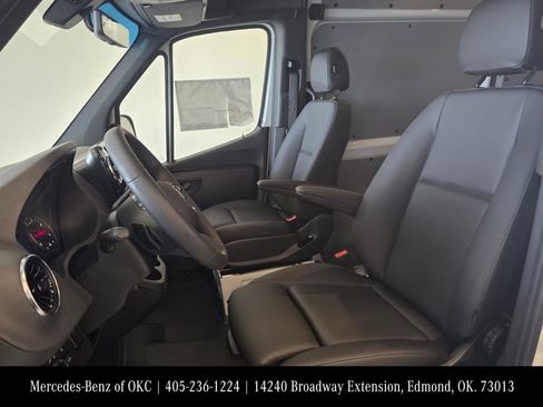 New 2025 Mercedes-Benz Sprinter 2500 image 13