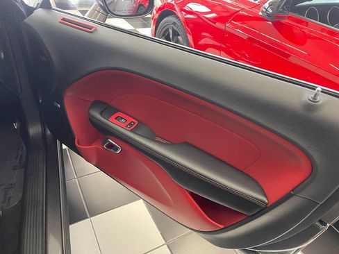 Used 2019 Dodge Challenger R/T w/ Plus Package image 14