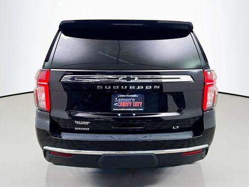 Used 2023 Chevrolet Suburban LT w/ Luxury Package image 7