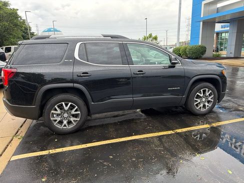 Used 2023 GMC Acadia SLE w/ Driver Convenience Package FWD image 5