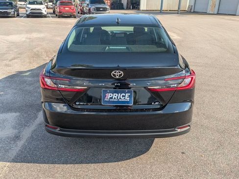 Used 2025 Toyota Camry LE FWD image 6