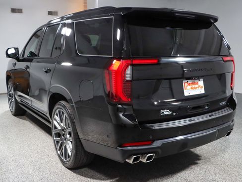 Used 2025 GMC Yukon Denali Ultimate AWD/4WD image 10