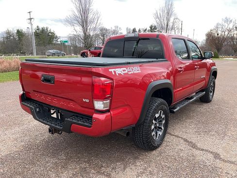 Used 2019 Toyota Tacoma TRD Off-Road image 6