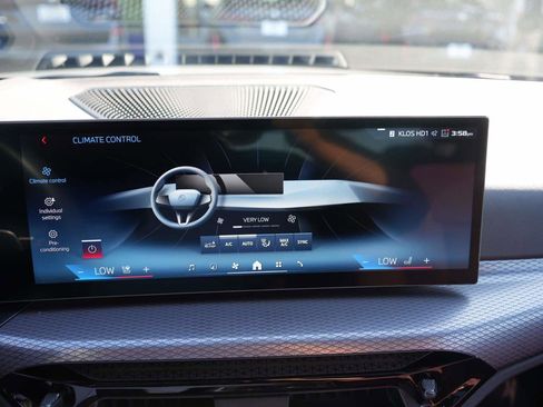 Used 2025 BMW M440i M440i Coupe RWD image 16