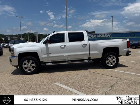 Used 2017 Chevrolet Silverado 2500 LTZ w/ Duramax Plus Package AWD/4WD image 12