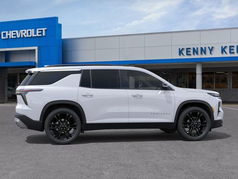 New 2026 Chevrolet Traverse LT w/ Driver Confidence Package FWD image 5