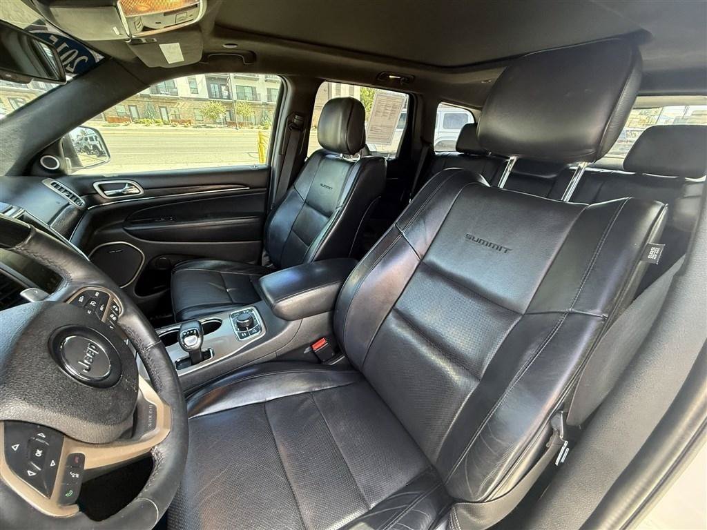 Used 2015 Jeep Grand Cherokee Summit w/ Platinum Series Group AWD/4WD image 17