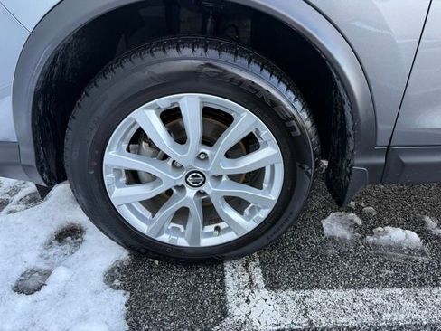 Certified 2021 Nissan Rogue Sport SV image 10