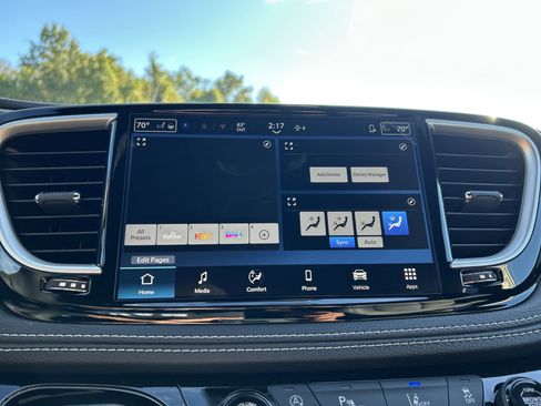 New 2026 Chrysler Pacifica Select image 23