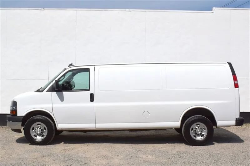 Used 2021 Chevrolet Express 2500 Extended w/ Driver Convenience Package RWD image 9