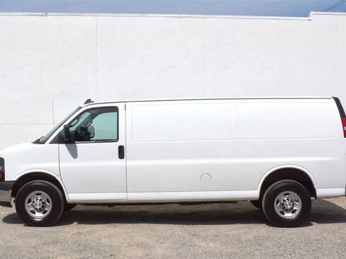 Used 2021 Chevrolet Express 2500 Extended w/ Driver Convenience Package RWD image 9