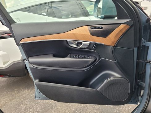 Certified 2023 Volvo XC90 T8 Plus w/ Protection Package Premier image 16