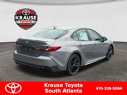 New 2026 Toyota Camry Hybrid FWD image 5