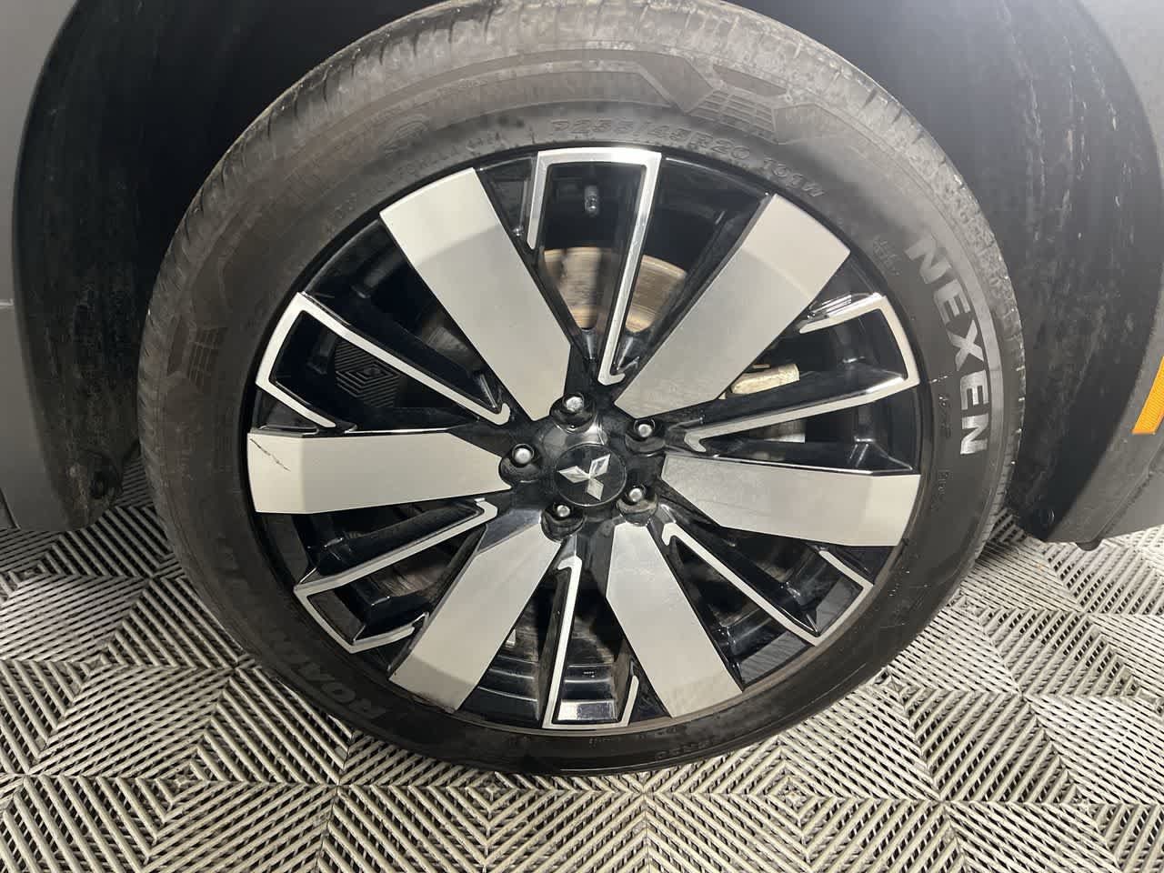 Used 2025 Mitsubishi Outlander SE AWD/4WD image 10