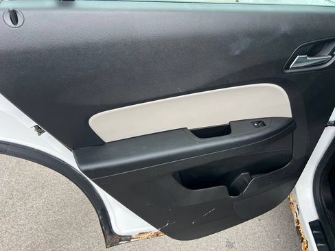 Used 2012 Chevrolet Equinox LS AWD/4WD image 19
