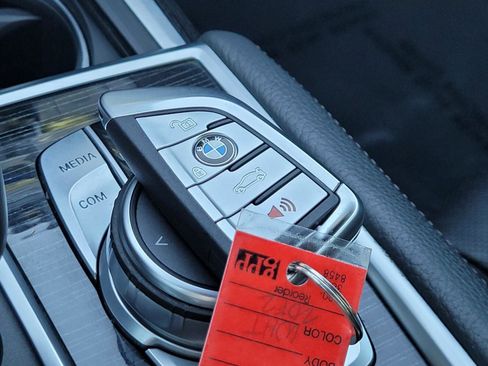 Used 2020 BMW 740i w/ Cold Weather Package image 39