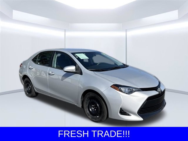 Used 2017 Toyota Corolla LE w/ Carpet Mat Package (TMS) FWD image 1