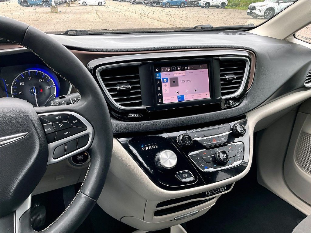 Used 2023 Chrysler Voyager LX FWD image 26