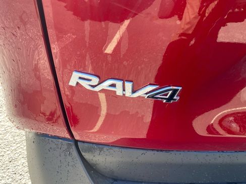 Used 2025 Toyota RAV4 XLE image 11