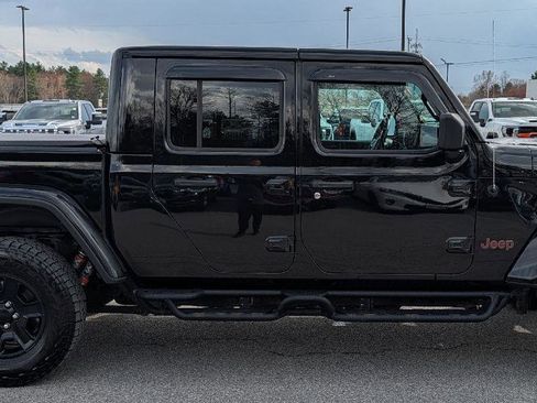Used 2023 Jeep Gladiator Mojave w/ Cold Weather Group AWD/4WD image 7
