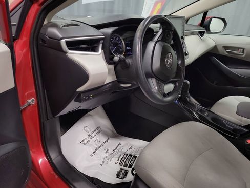 Used 2021 Toyota Corolla LE FWD image 13