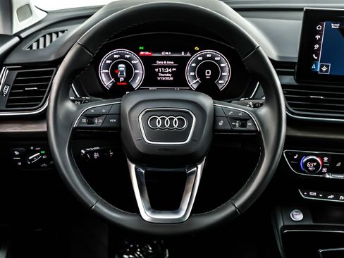 Used 2025 Audi Q5 e Premium Plus w/ Premium Plus Package image 19