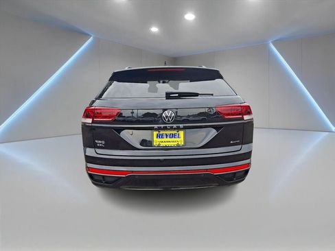 Used 2023 Volkswagen Atlas Cross Sport SEL R-Line AWD/4WD image 5
