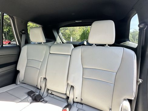 Used 2023 Honda Passport EX-L image 10