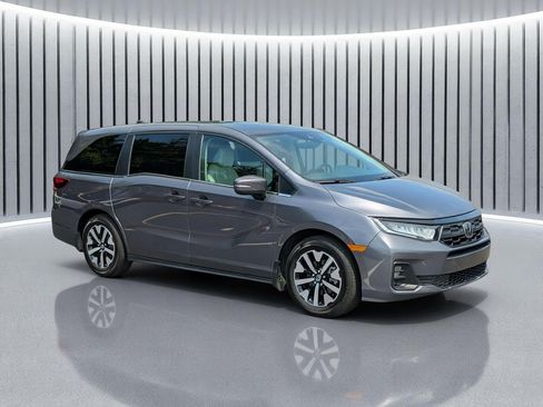 Certified 2025 Honda Odyssey EX-L image 2