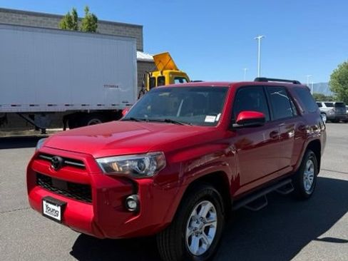 Used 2023 Toyota 4Runner SR5 AWD/4WD image 2