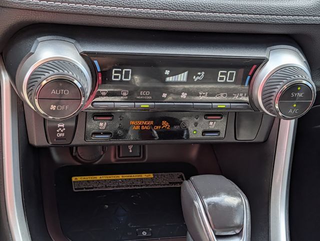 Used 2021 Toyota RAV4 Limited AWD/4WD image 17