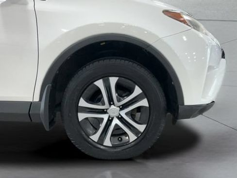 Used 2016 Toyota RAV4 LE AWD/4WD image 21
