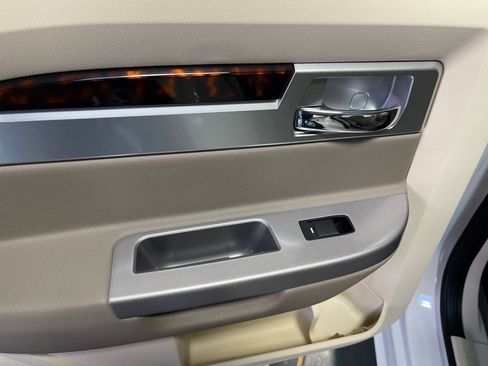 Used 2008 Chrysler Sebring Limited image 34