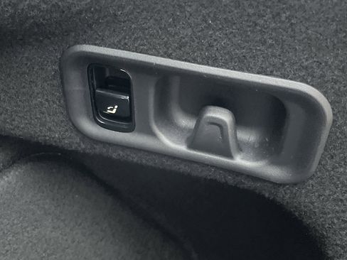 Certified 2024 Mercedes-Benz E 350 4MATIC Sedan image 12