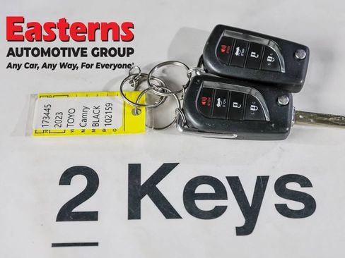 Used 2023 Toyota Camry SE AWD/4WD image 21