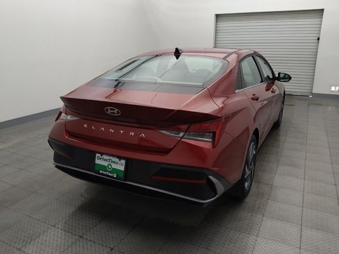 Used 2025 Hyundai Elantra SEL FWD image 7