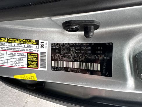 Used 2019 Toyota Sienna Limited image 30