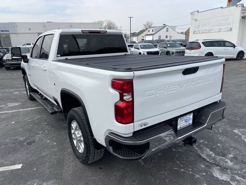 Used 2024 Chevrolet Silverado 2500 LT w/ Convenience Package image 6