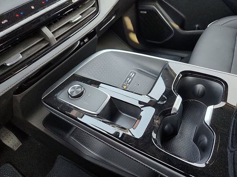 Used 2026 Buick Enclave Preferred image 12