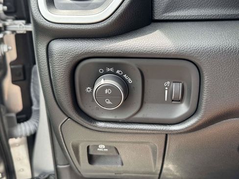 Used 2023 RAM 1500 Big Horn AWD/4WD image 21