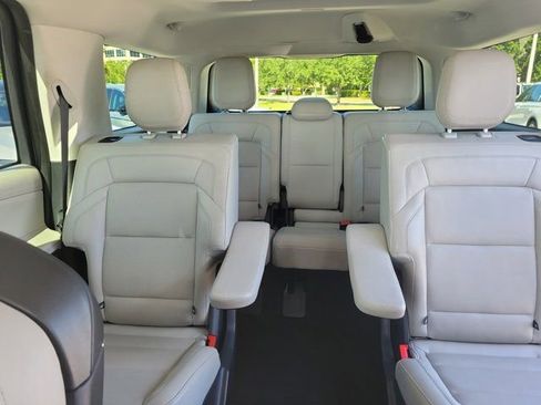 Certified 2025 Lincoln Navigator Reserve AWD/4WD image 21