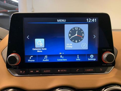 Used 2024 Nissan Sentra SV w/ SV Premium Package image 29