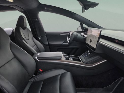 Used 2023 Tesla Model X image 24