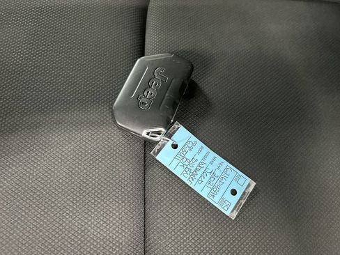 Used 2021 Jeep Wrangler Sport AWD/4WD image 12