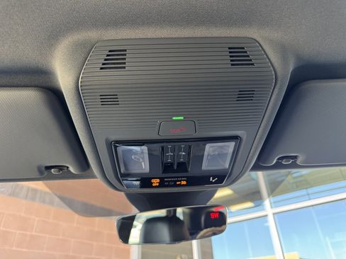 Used 2022 Audi Q4 e-tron Premium Plus w/ Premium Plus image 29