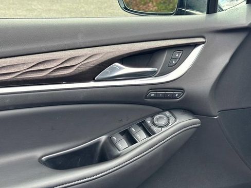 Used 2023 Buick Enclave Avenir w/ Avenir Technology Package image 25