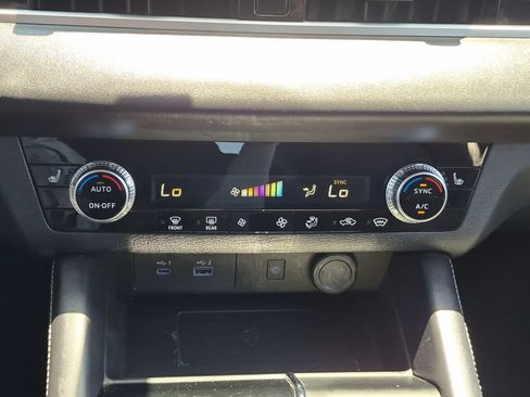 Used 2024 Mitsubishi Outlander SE AWD/4WD image 22