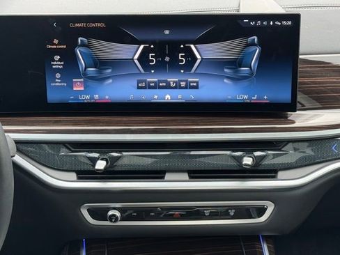 Certified 2026 BMW X7 xDrive40i image 23